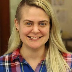 Meet your Posher, Elise